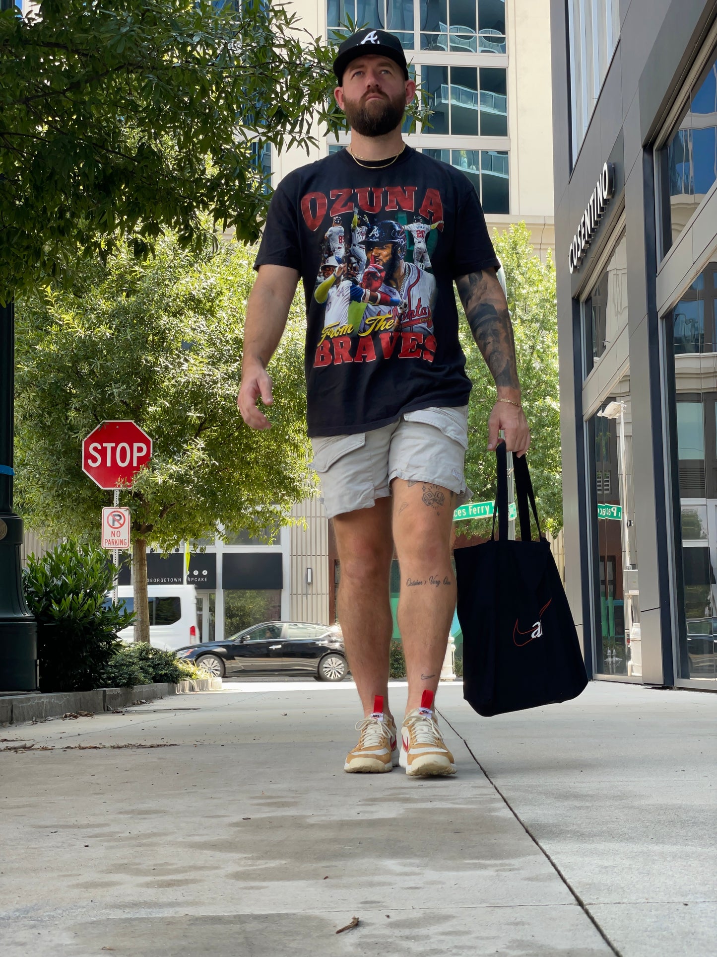 Ozuna from the Braves tshirt (black)