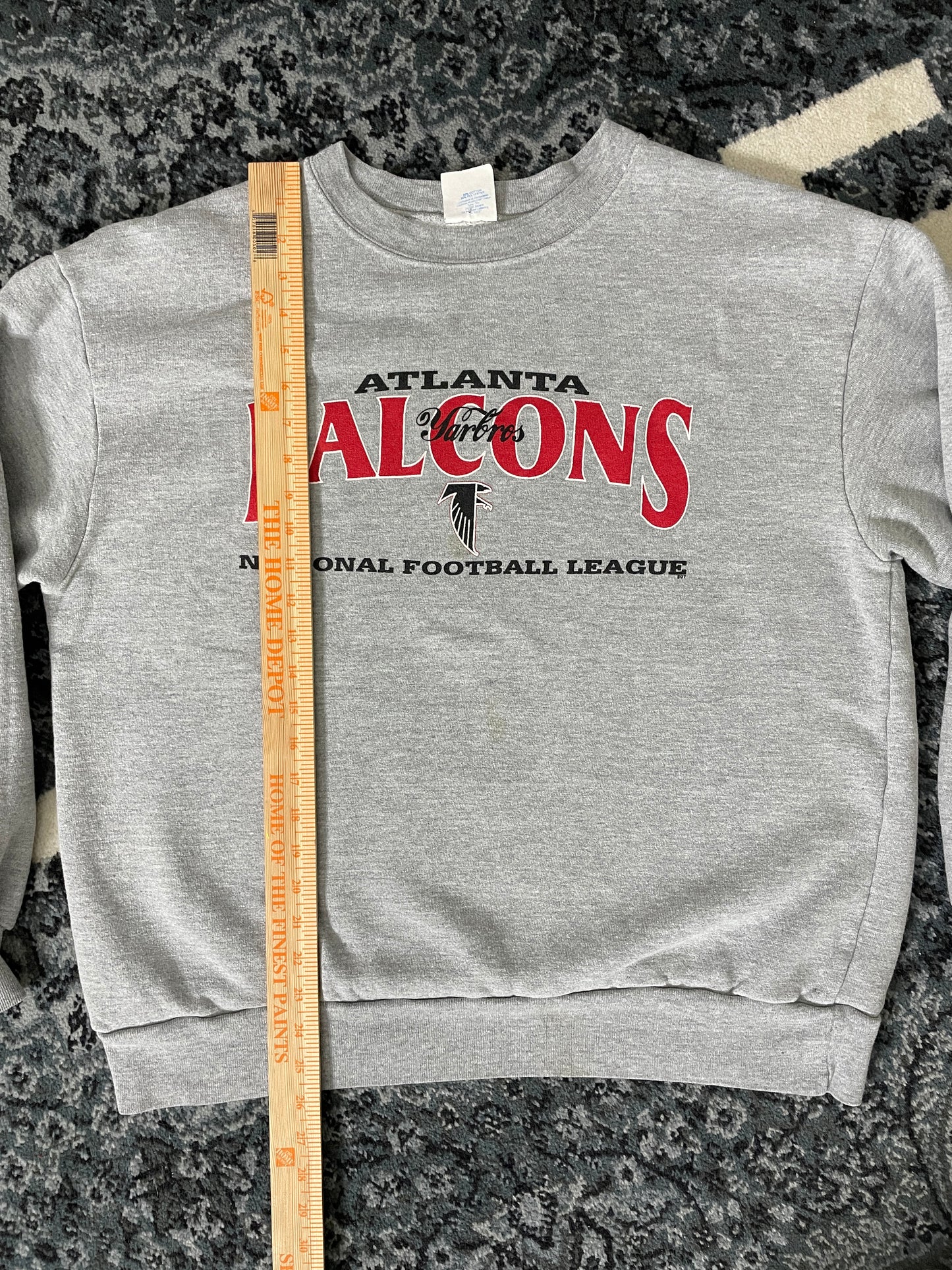 Falcons crewneck 2
