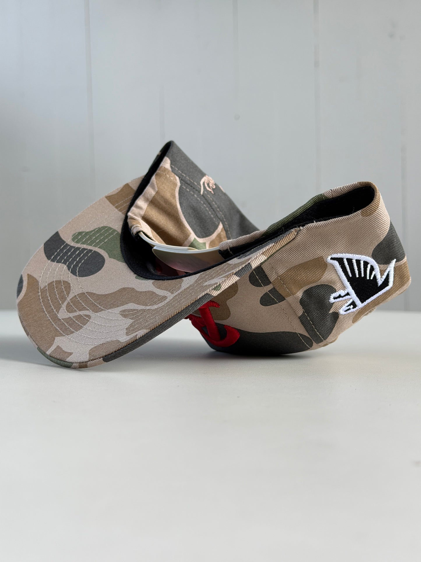 Dirty Birds Snapback (Camo/Red)