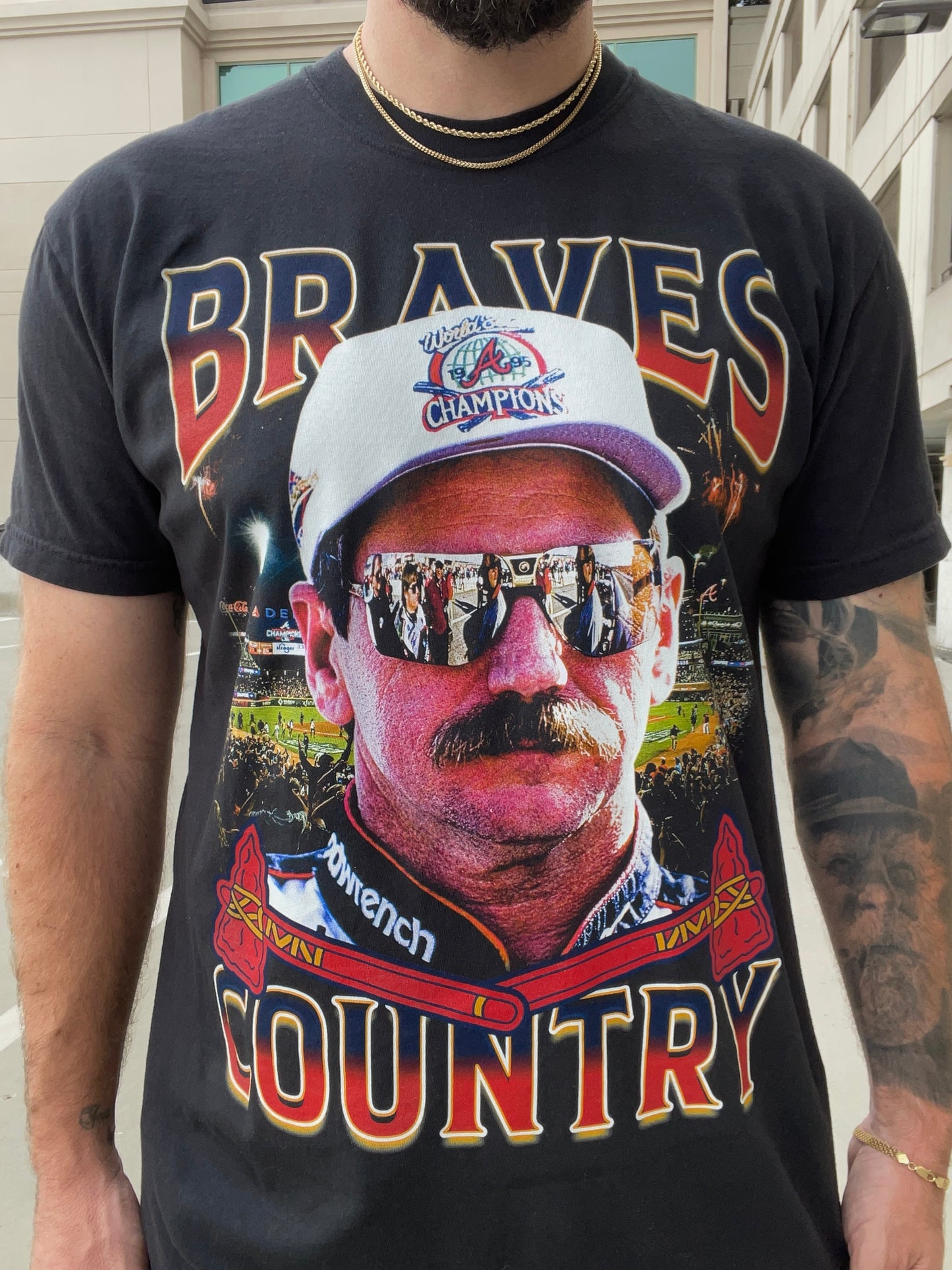 Dale Earnhardt Atlanta Braves tshirt (black)